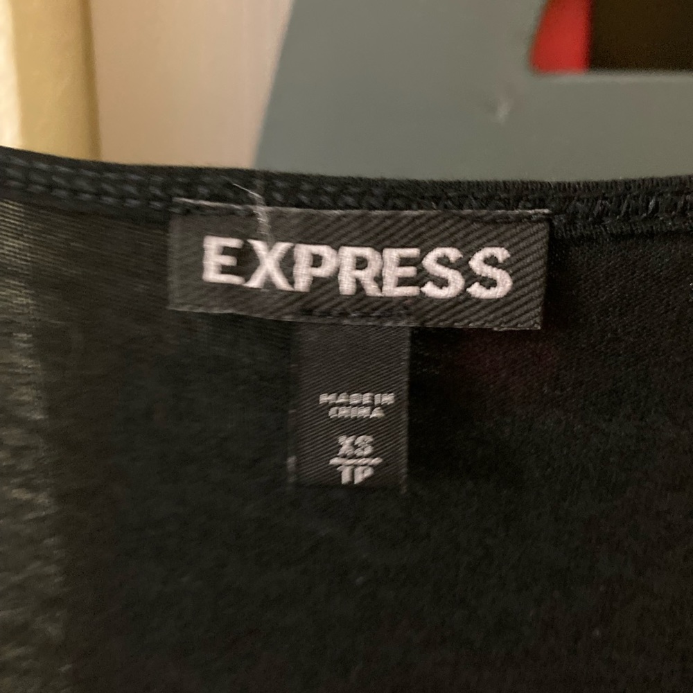 Express Sequined Tank - Picture 3 of 4